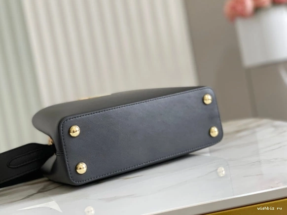 WIS BB LOUIS CAPUCINES VUITTON 0811